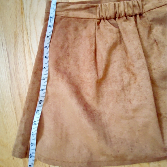 Shein Size Medium Brown Pleated Mini Skirt - Picture 2 of 4